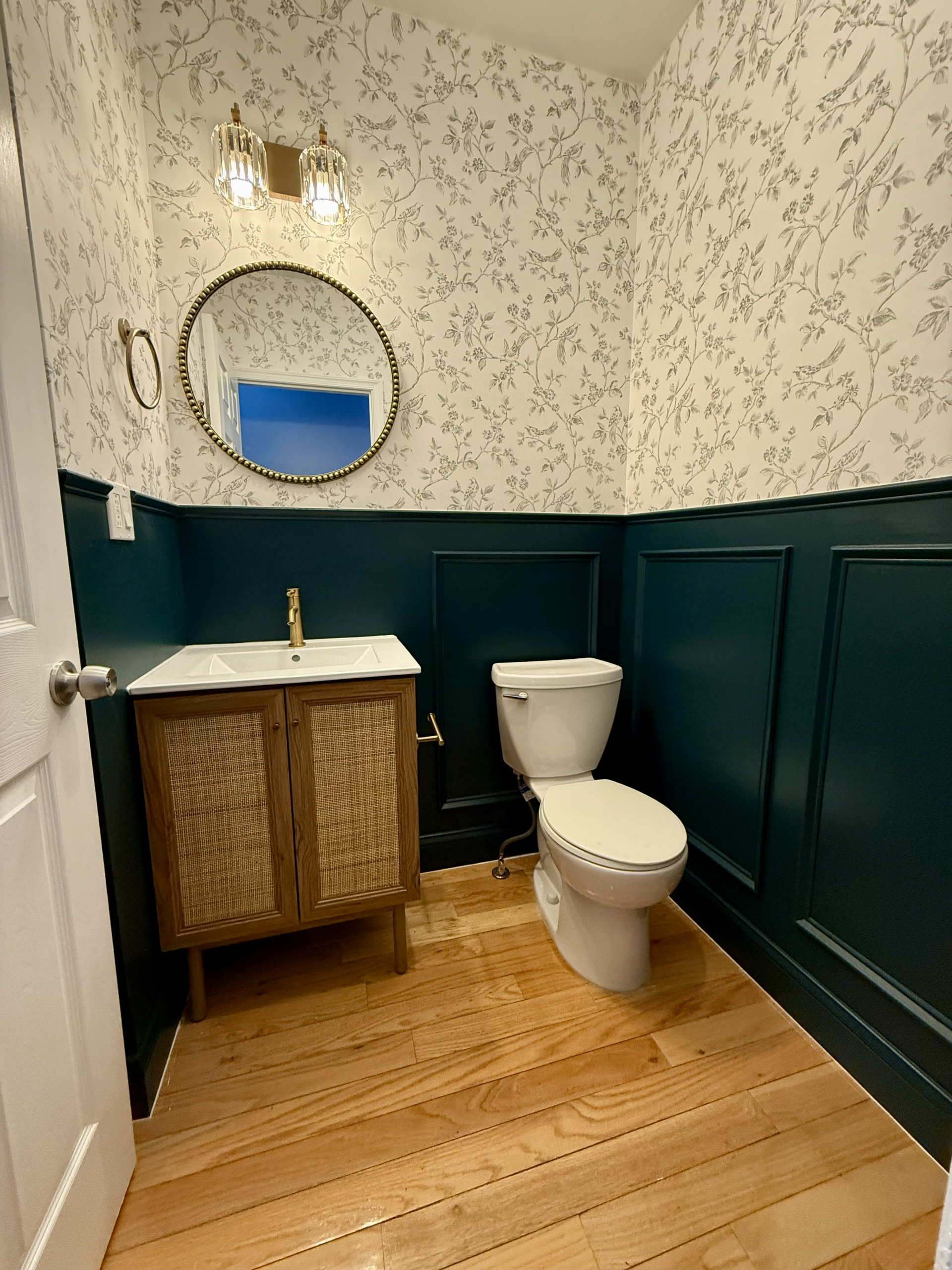 F3808639-3CB8-4005-BA77-2019ADCAC902