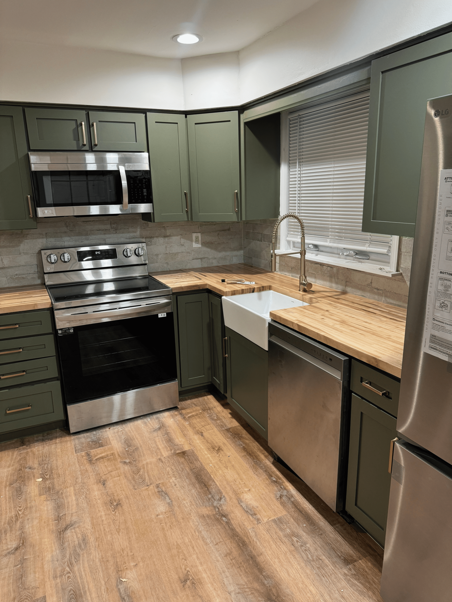 A232B942-0282-4E55-AAB5-D02055906DEA